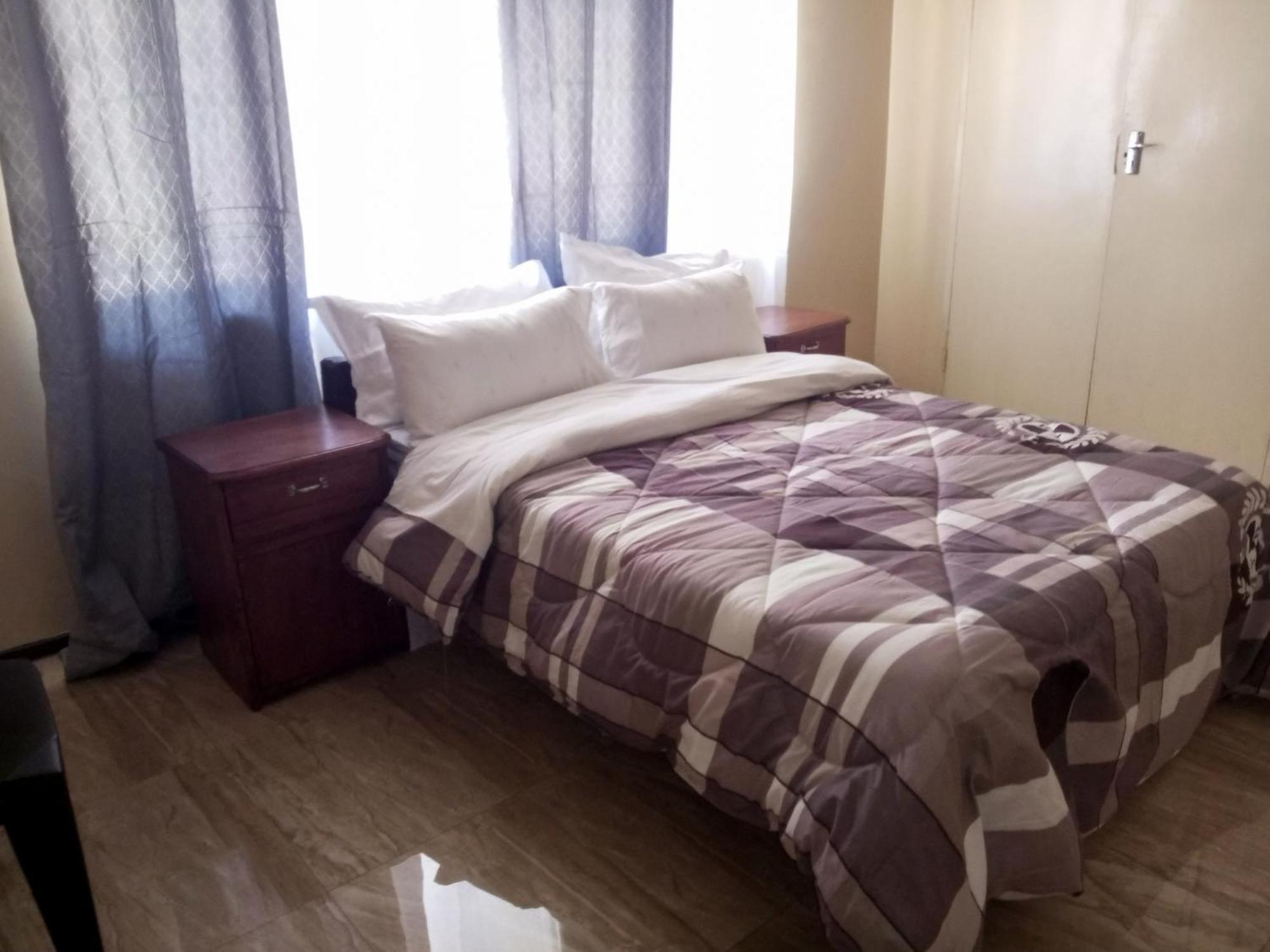 Buffalo Bob Lodge Livingstone Room photo